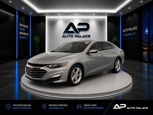Used 2024 Chevrolet Malibu LS w/ Driver Confidence Package FWD image 1
