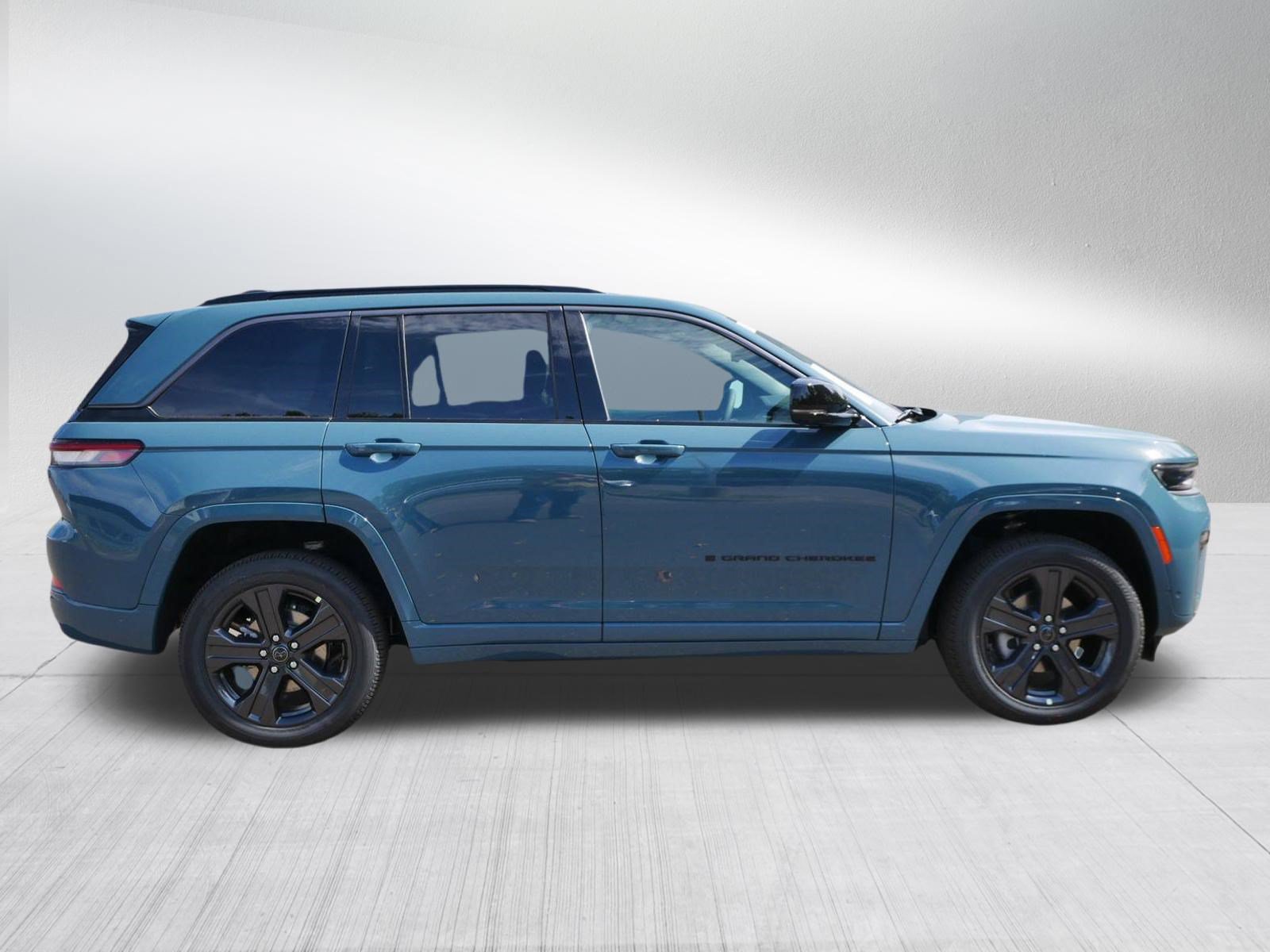 New 2027 Jeep Grand Cherokee Limited AWD/4WD image 6