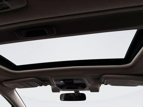 Used 2023 Subaru Crosstrek 2.5i Limited image 18