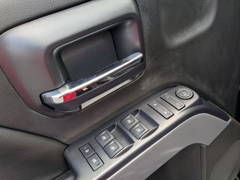 Used 2018 Chevrolet Silverado 1500 LT w/ Texas Edition AWD/4WD image 13