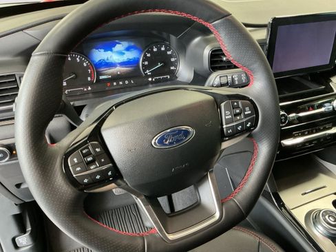 Used 2024 Ford Explorer ST-Line w/ Class IV Trailer Tow Package AWD/4WD image 12