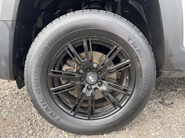 Used 2021 Jeep Renegade Latitude AWD/4WD image 28