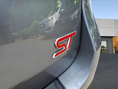 Used 2022 Ford Explorer ST w/ Equipment Group 401A image 25