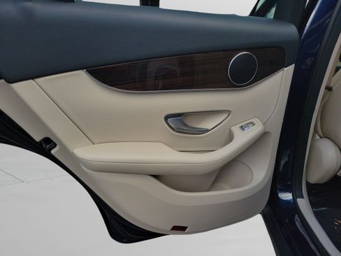 Certified 2022 Mercedes-Benz GLC 300 image 7