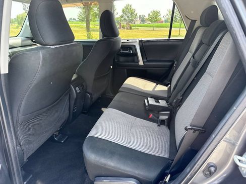 Used 2018 Toyota 4Runner SR5 AWD/4WD image 11