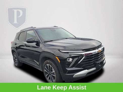Certified 2025 Chevrolet TrailBlazer LT AWD/4WD image 2