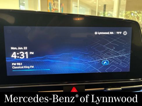 Used 2024 Hyundai Elantra Limited FWD image 20