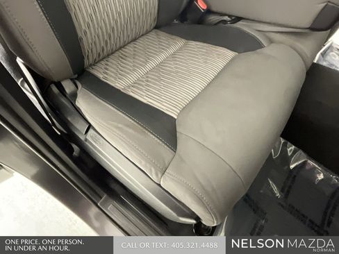 Used 2016 Toyota Tundra SR5 image 27