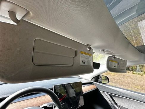 Used 2021 Tesla Model Y Performance image 31