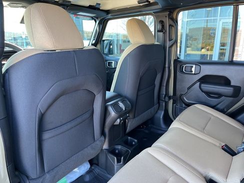 New 2026 Jeep Gladiator Sport image 17