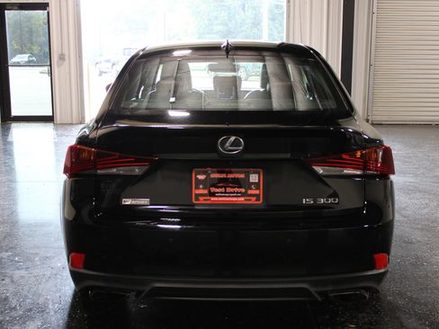 Used 2019 Lexus IS 300 F Sport w/ F Sport Package RWD image 5
