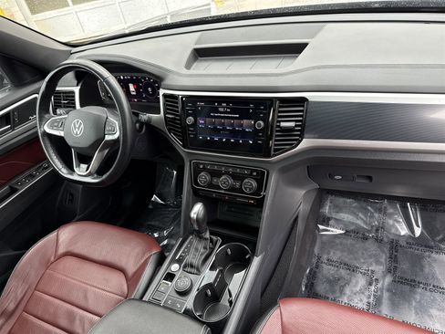 Used 2022 Volkswagen Atlas Cross Sport SEL Premium R-Line image 36