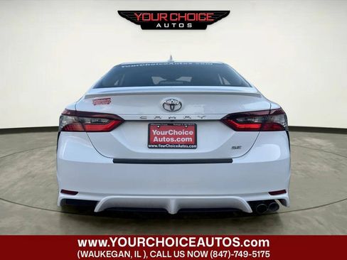 Used 2022 Toyota Camry SE FWD image 4