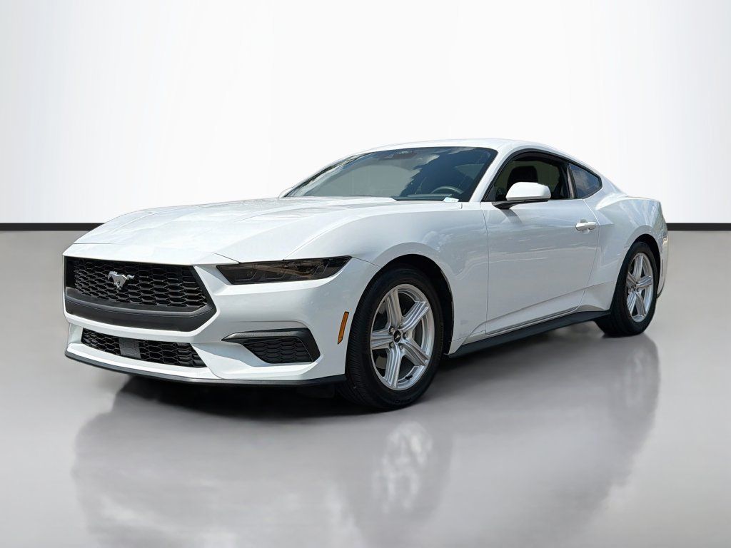 Used 2026 Ford Mustang Coupe RWD image 2