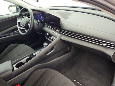 Used 2023 Hyundai Elantra SEL w/ Convenience Package FWD image 25