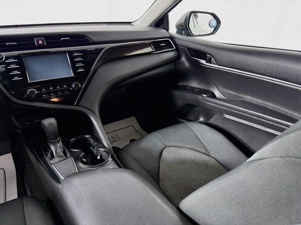 Used 2020 Toyota Camry LE FWD image 22