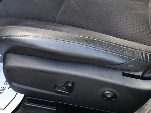 Used 2016 Dodge Charger R/T Scat Pack w/ Beats Audio Group RWD image 16