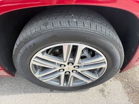 Used 2023 Chevrolet Traverse High Country FWD image 17