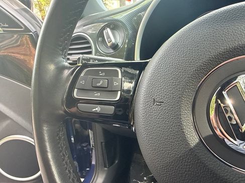 Used 2013 Volkswagen Beetle R-Line FWD image 25