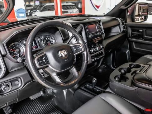 Used 2023 RAM 2500 Tradesman w/ Chrome Appearance Group AWD/4WD image 5