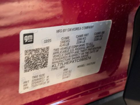 Used 2026 Chevrolet Trax LT w/ LT Convenience Package FWD image 28