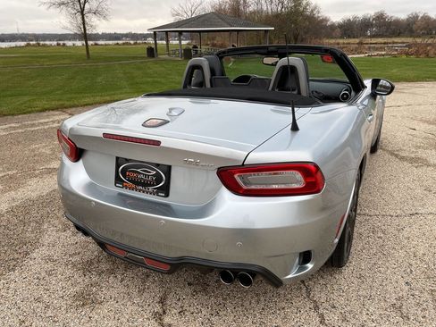 Used 2018 FIAT 124 Spider Abarth w/ Convenience Group image 12