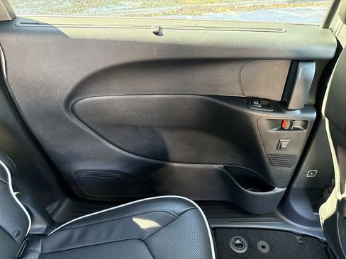 New 2026 Chrysler Pacifica Limited image 39