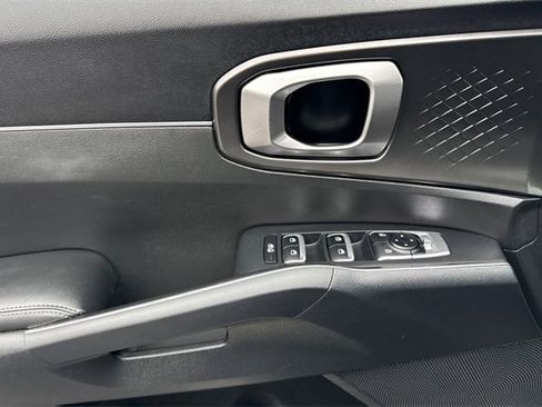 Certified 2023 Kia Sorento EX w/ Panoramic Sunroof Package image 13