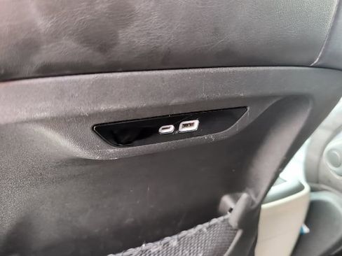 Used 2024 Chrysler Pacifica Touring-L image 24