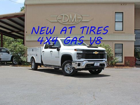 Used 2024 Chevrolet Silverado 2500 W/T w/ WT Convenience Package AWD/4WD image 2