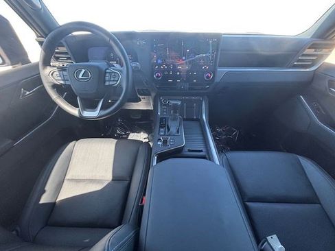 Used 2025 Lexus GX 550 w/ Accessory Package (CT) AWD/4WD image 13