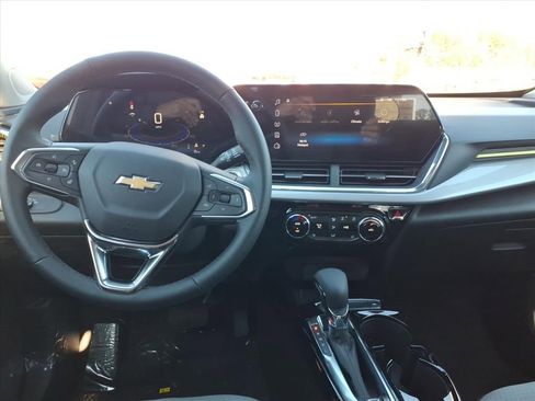 New 2026 Chevrolet Trax LT w/ Driver Confidence Package image 13