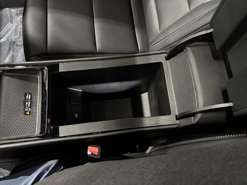 New 2025 Chevrolet Blazer EV LT image 22