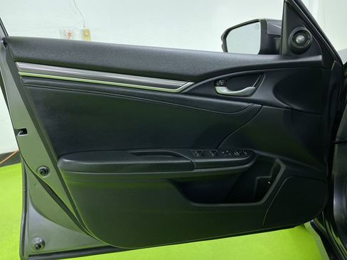 Used 2020 Honda Civic Touring image 16