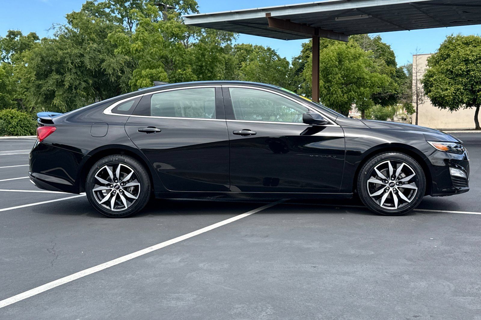 Used 2025 Chevrolet Malibu RS FWD image 10