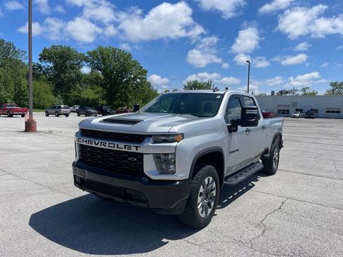 Used 2021 Chevrolet Silverado 2500 Custom w/ Custom Value Package AWD/4WD image 1