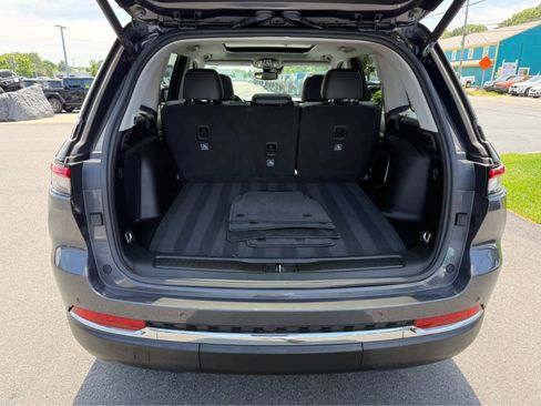 Used 2023 Jeep Grand Cherokee 4WD 4xe image 8