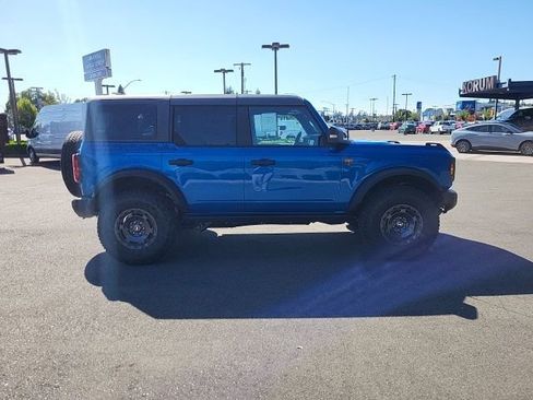 New 2025 Ford Bronco Badlands image 7