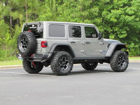 Used 2022 Jeep Wrangler Unlimited Rubicon 4xe w/ Cold Weather Group AWD/4WD image 6