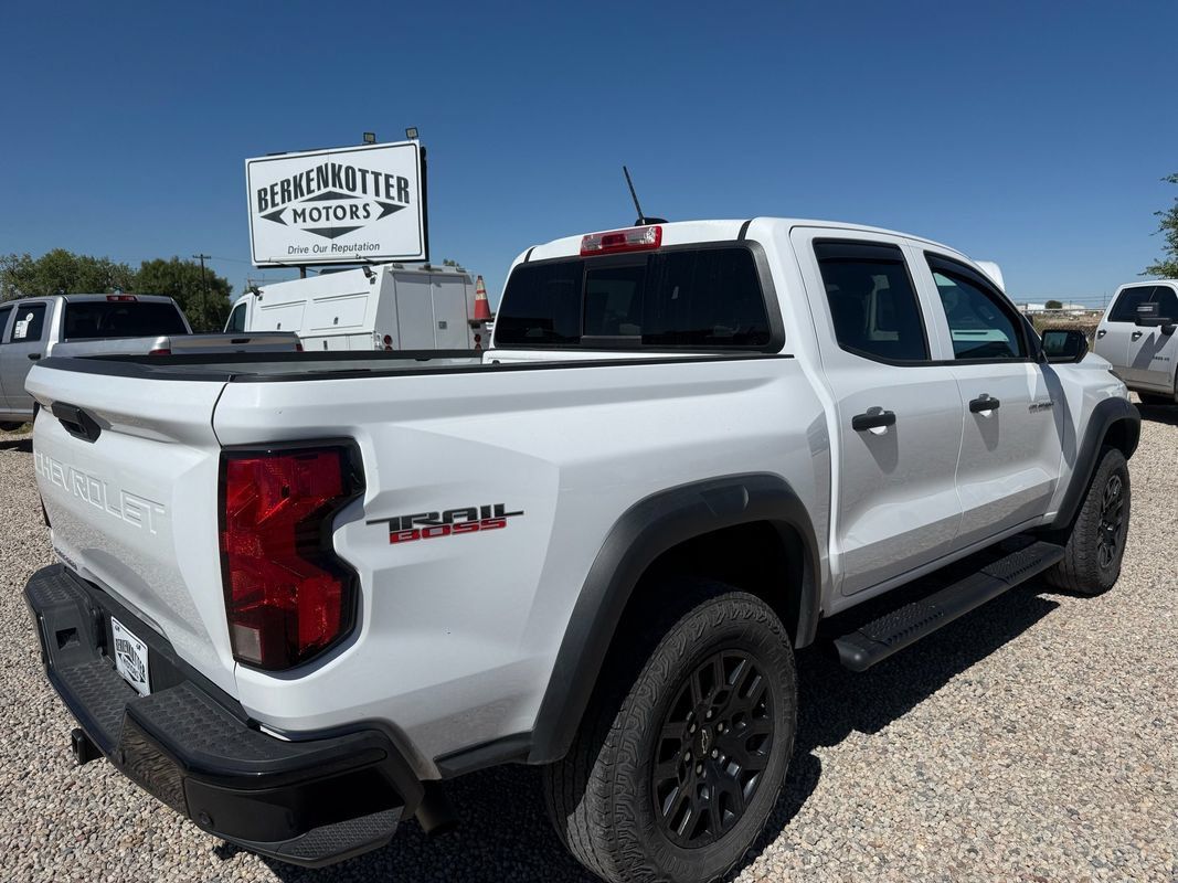 Used 2023 Chevrolet Colorado Trail Boss w/ LPO, Skid Plate Package AWD/4WD image 10