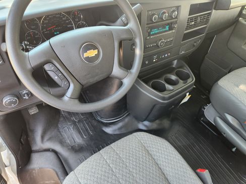 New 2025 Chevrolet Express 3500 w/ Power Convenience Package image 27