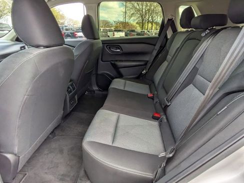 Used 2024 Nissan Rogue SV image 15