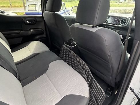 Used 2021 Toyota Tacoma TRD Off-Road w/ Technology Package image 28