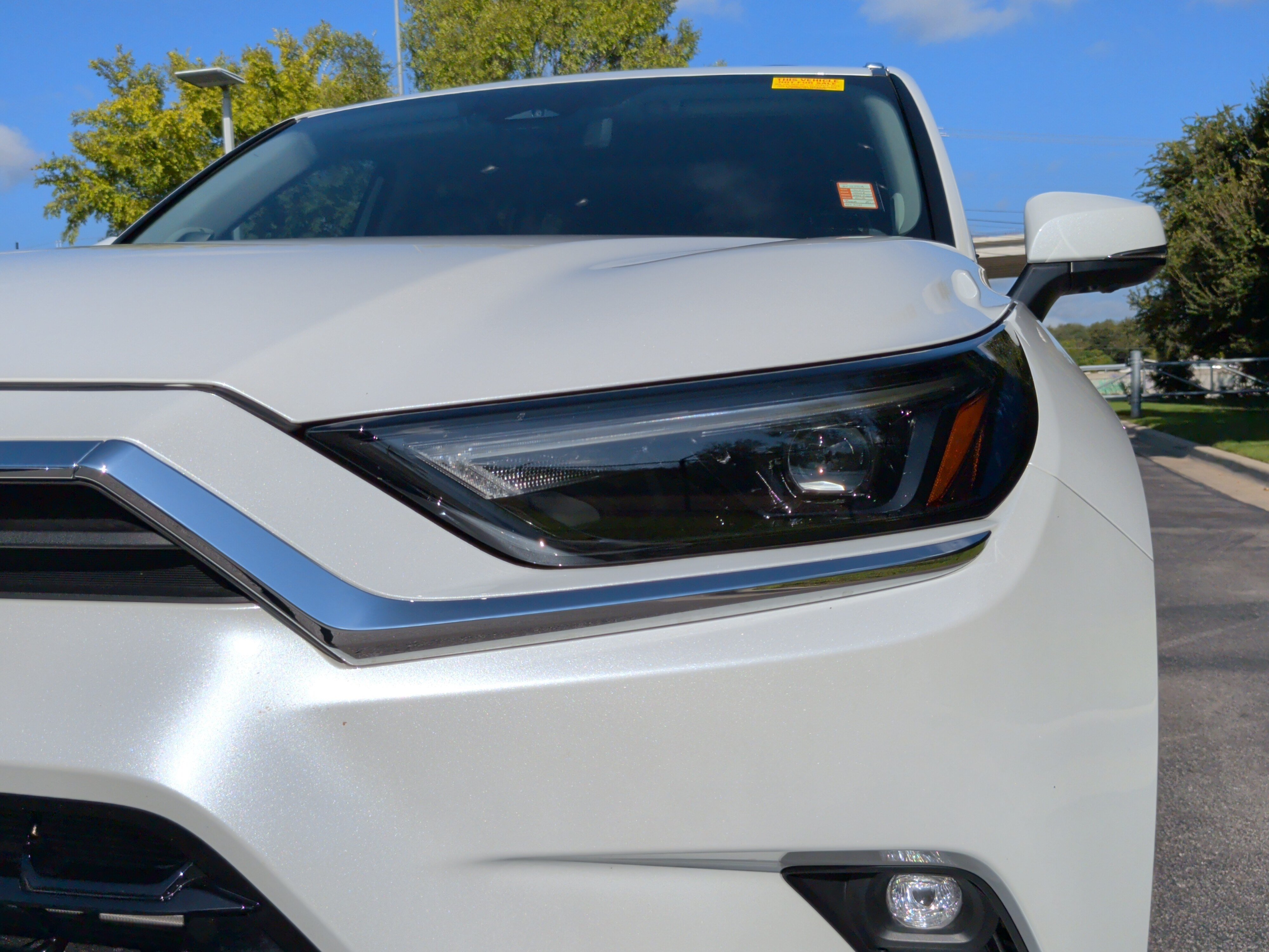 Used 2025 Toyota Grand Highlander AWD image 3