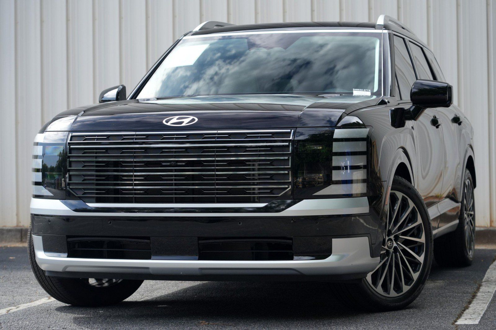 Used 2026 Hyundai Palisade Calligraphy FWD image 3