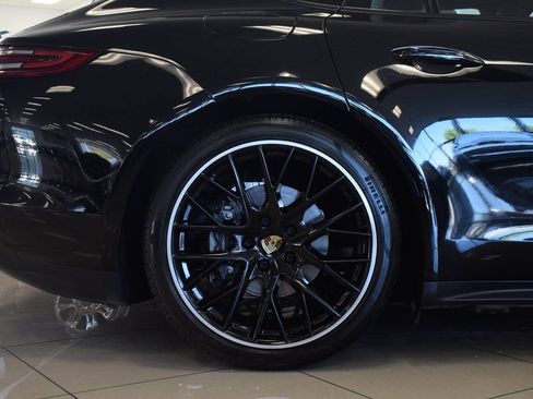 Used 2018 Porsche Panamera 4 AWD/4WD image 44