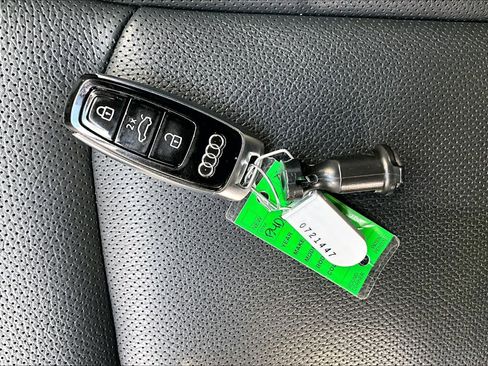 Used 2021 Audi Q7 3.0T Prestige w/ Prestige Package image 11