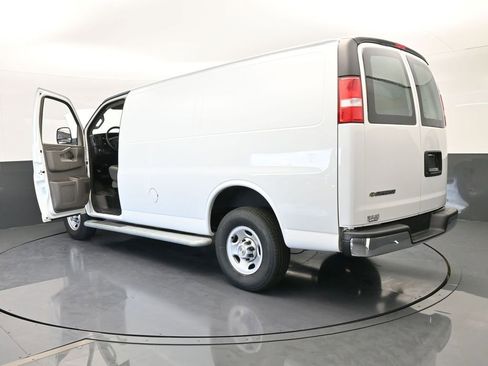 Used 2024 Chevrolet Express 2500 w/ Driver Convenience Package image 67