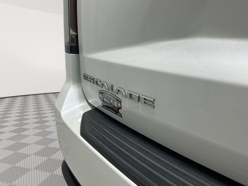 Used 2023 Cadillac Escalade ESV Sport Platinum image 31