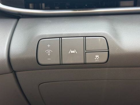 Used 2023 Hyundai Elantra SEL FWD image 24